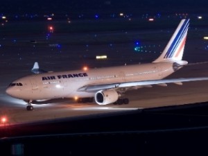Самолет Air France со 193 пассажирами экстренно сел в Каире