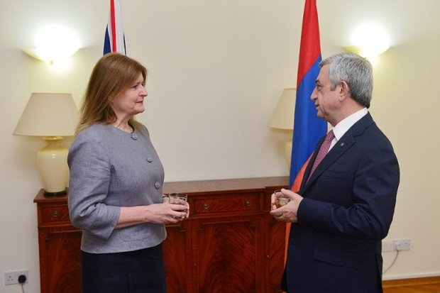 Президент Армении поздравил Королеву Великобритании с днем рождения
