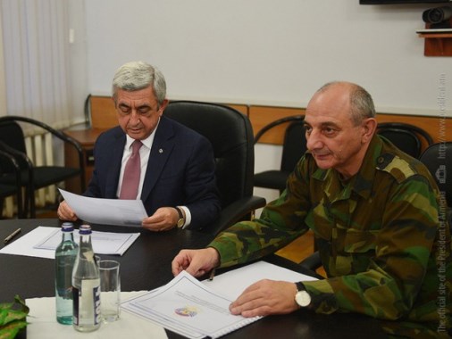 Президенты двух армянских государств побывали на передовой (Фото)