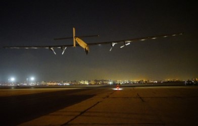 Самолет на солнечной энергии Solar Impulse завершил кругосветное путешествие