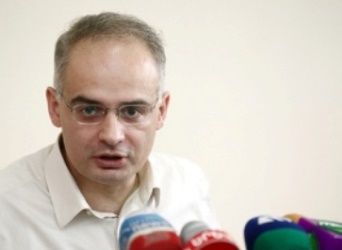 Сложившуюся в Армении ситуацию обсудили глава парламентской фракции АНК и посол Великобритании