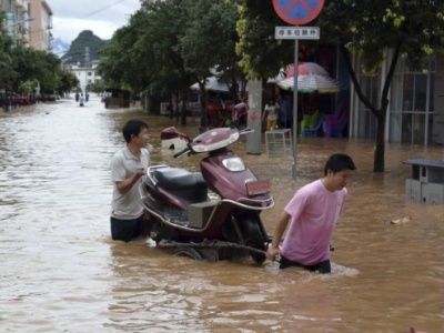 Жертвами наводнения в Китае стал 181 человек