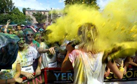 В Ереване прошел Yerevan Color Run