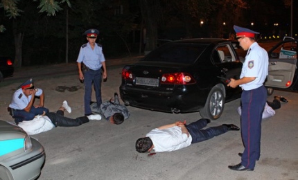 В Алма-Ате произошла перестрелка у отделения полиции
