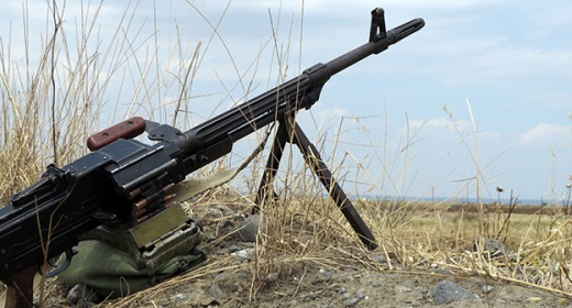 Азербайджан обстреливал в выходные карабахские позиции из стрелкового оружия - Минобороны НКР