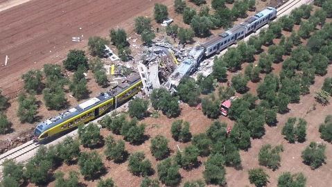 При столкновении двух поездов в Италии погибли 20 человек