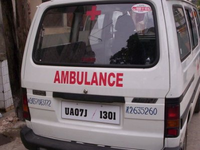 В Индии 14 человек погибли после столкновения автобуса с авторикшей