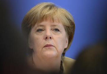 Меркель: Беженцы-террористы - это издевка над людьми, которые им помогают