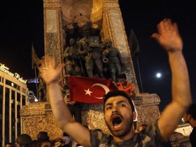 Турция вводит чрезвычайное положение