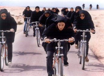 В Иране группу женщин арестовали за езду на велосипедах