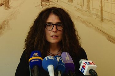 Арсине Хнаджян покажет общественности Канады, что происходит в Армении