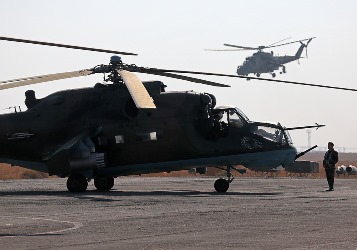 Зачем российские военные вертолеты летают над Ереваном?