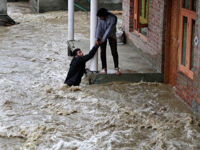 15 человек погибли в результате наводнений в Индии