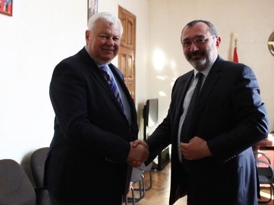 Глава МИД Карабаха принял Личного представителя Действующего председателя ОБСЕ