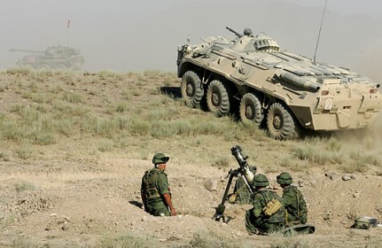 Россия продолжает бряцать оружием в горах Армении