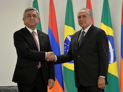 Президент Армении проводит встречу с главой Бразилии