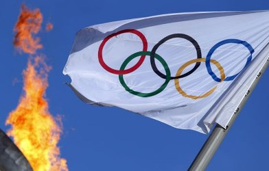 Олимпийский флаг прибыл из Рио в Токио
