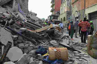 Число погибших в результате землетрясения в Италии возросло до 278 человек