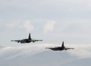 Авиация российской военной базы отрабатывает элементы маневрирования в воздухе в Армении