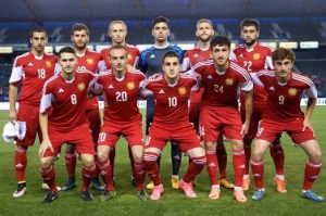 Сборная Армении по футболу чуть не выиграла у чехов, не хватало всего четыре гола