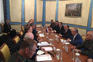 Сейран Оганян и Сергей Шойгу обсудили вопросы двустороннего военного сотрудничества.