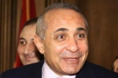 Премьер-министр Армении уйдет в отставку