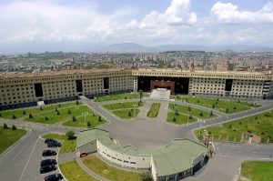 Минобороны Армении опровергло информацию азербайджанских СМИ о гибели солдата в результате обстрела с армянской стороны