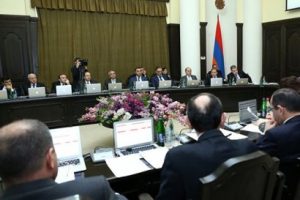 «Чоррорд ишханутюн»: Кто же сохранит свои посты в новом Правительстве Армении?