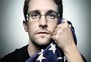 Эдвард Сноуден попросил президента страны Барака Обаму помиловать его
