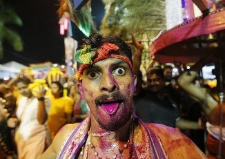 В Индии двух девушек изнасиловали, обвинив в поедании говядины