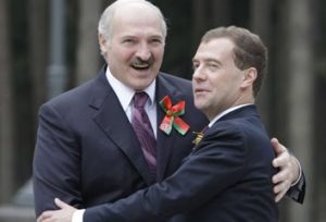Лукашенко похудел на 13 килограммов по "диете Медведева"