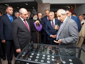 В Степанакерте открылась выставка «История денежного оборота Армении: финансы для всех»