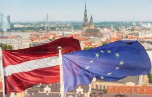 Новоявленным гражданам Латвии запретили называться латышами