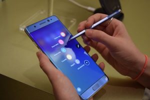 Отзыв смартфонов Galaxy Note 7 может обойтись Samsung в 1 млрд долларов