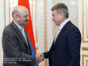 Премьер Армении принял председателя банка ВТБ 24