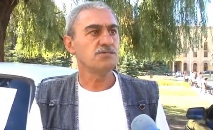 Мэр Ванадзора грозит «топтать ногами» гражданина