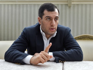 Российский чиновник сбежал в Армению