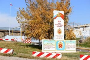 На территориях школ Минобороны РФ в Армении высадили "аллеи знаний"