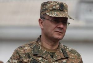 Министр обороны Армении уйдет в отставку