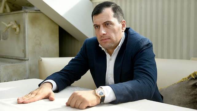 Сбежавший из-под домашнего ареста Борис Авакян оставил следователям объяснительную