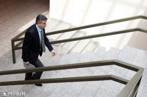 СМИ выяснили, что власти пообещали новому премьер-министру Армении