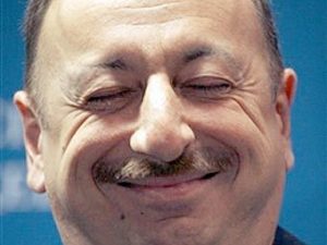 Алиев признал резкое снижение доходов Азербайджана