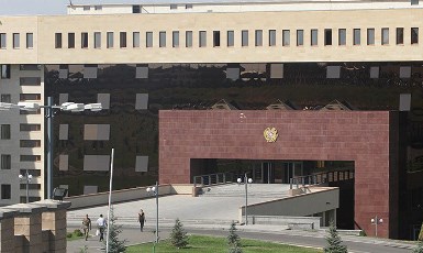 В Минобороны Армении подвели итоги военного парада и обсудили подготовку к «ArmHiTec-2016»