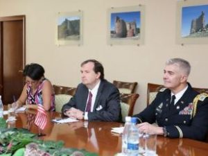 Сейран Оганян провел встречу с послом США в Армении