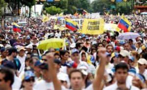 В Венесуэле марш оппозиции собрал до миллиона человек