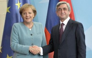 Меркель не намерена дистанцироваться от резолюции о признании Геноцида армян