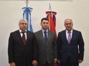 Шармазанов: В отличие от ханского Азербайджана, в Арцахе строят демократическую страну