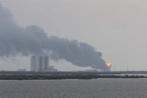 SpaceX: Falcon 9 взорвалась из-за трещины в системе подачи гелия