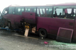 Водители разбившегося под Бесланом автобуса, следовавшего из Москвы в Ереван, нарушали ПДД