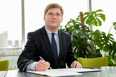 На 35-м году жизни скончался министр здравоохранения Литвы Юрас Пожела